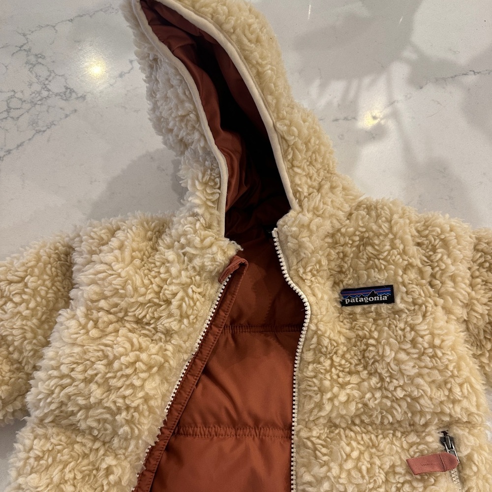 Patagonia Baby Recycled Hi-Loft Parka Tan Sherpa Jacket with Clay Lining